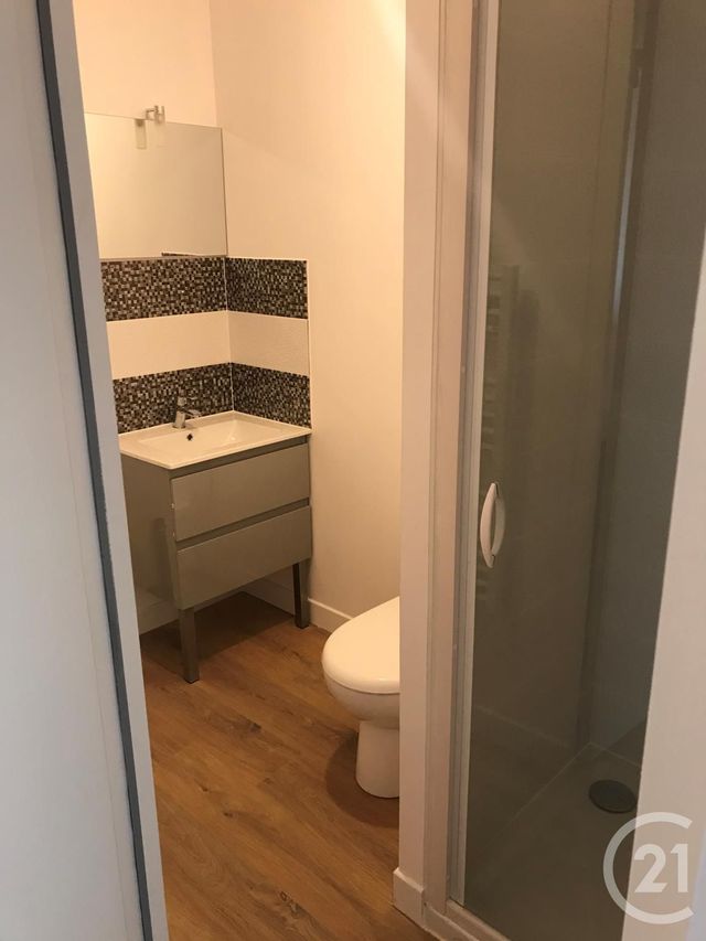 Afficher la photo en grand Appartement F2 à louer - 2 pièces - 23.0 m2 - CHATELLERAULT - 86 - POITOU-CHARENTES - Century 21 A.B.C.