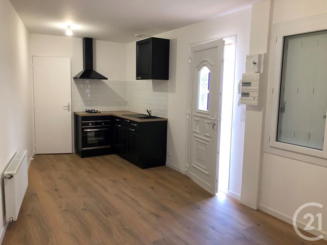 Afficher la photo en grand Appartement F2 à louer - 2 pièces - 30.0 m2 - CHATELLERAULT - 86 - POITOU-CHARENTES - Century 21 A.B.C.