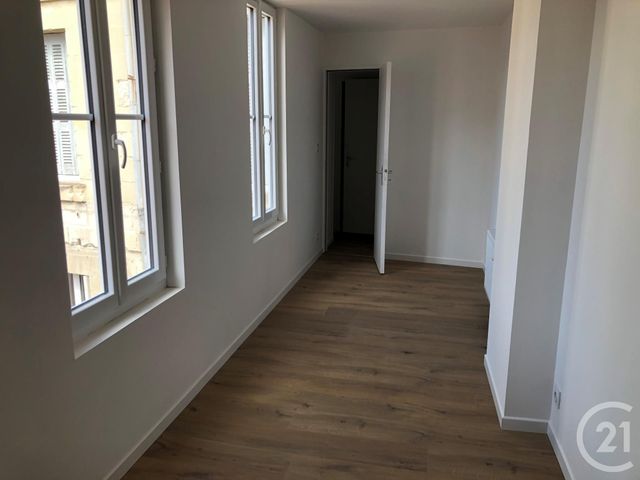 Afficher la photo en grand Appartement F3 à louer - 3 pièces - 59.0 m2 - CHATELLERAULT - 86 - POITOU-CHARENTES - Century 21 A.B.C.