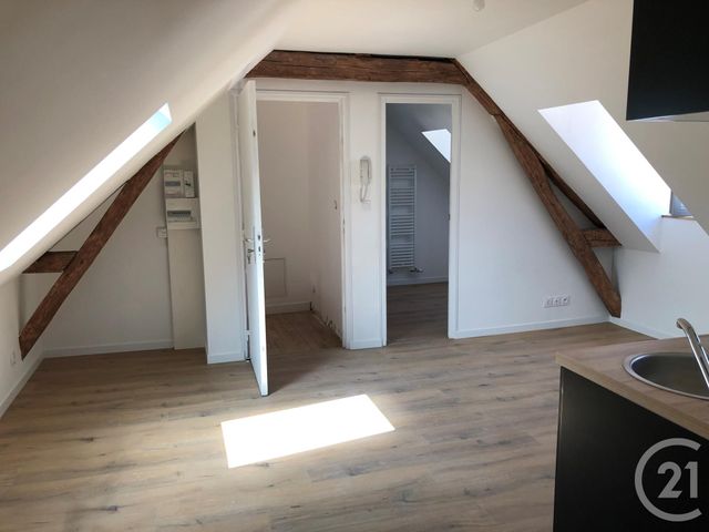 Afficher la photo en grand Appartement F2 à louer - 2 pièces - 24.5 m2 - CHATELLERAULT - 86 - POITOU-CHARENTES - Century 21 A.B.C.