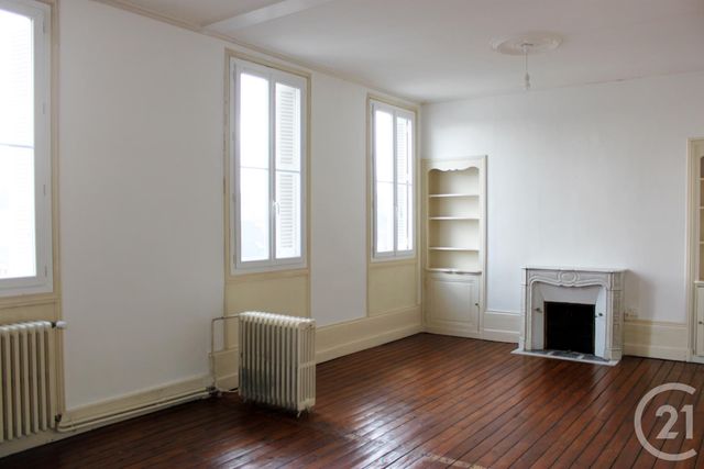 Afficher la photo en grand Appartement F3 à louer - 4 pièces - 95.0 m2 - CHATELLERAULT - 86 - POITOU-CHARENTES - Century 21 A.B.C.