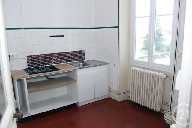 Afficher la photo en grand Appartement F3 à louer - 4 pièces - 95.0 m2 - CHATELLERAULT - 86 - POITOU-CHARENTES - Century 21 A.B.C.
