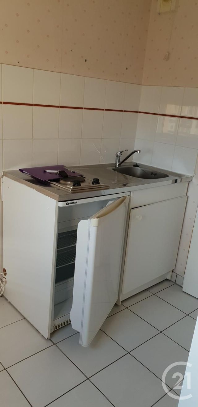 Afficher la photo en grand appartement à louer - 2 pièces - 48.0 m2 - CHATELLERAULT - 86 - POITOU-CHARENTES - Century 21 A.B.C.